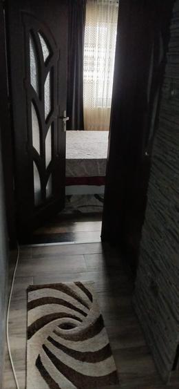 Inchiriez apartment Filiasi etaj 3.impecabil Langa scoala generala. 0769186426 - 6