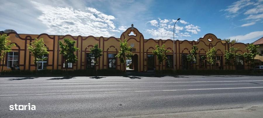 Spatiu comercial 70 mp, Curtea PETRY, parcare privata - 8