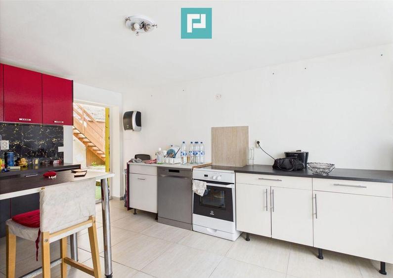 Casa cu 6 camere in zona Central - 1