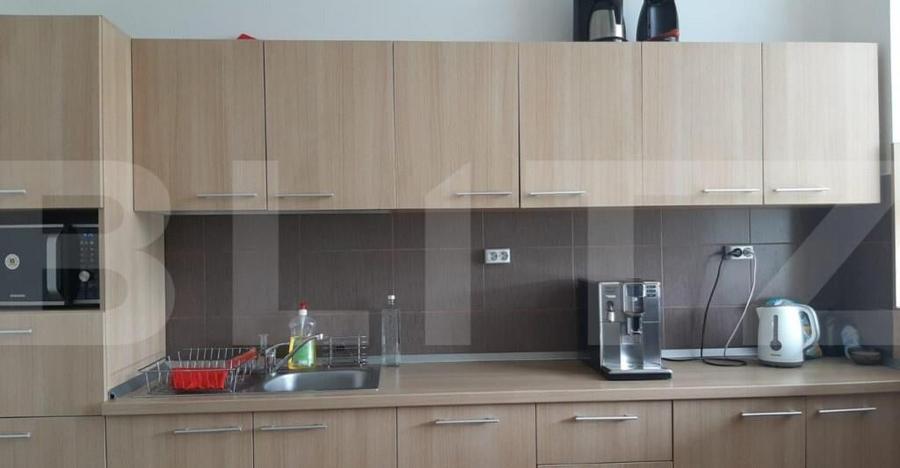 450 MP- Etaj cladire de birouri cu parcari incluse. - 2