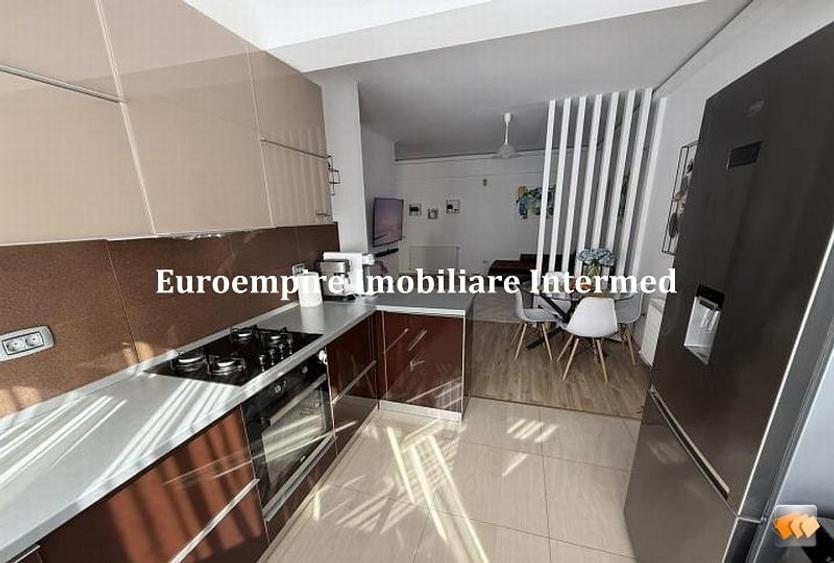 Apartament cu 3 camere decomandat, zona KM 4-5 - 7