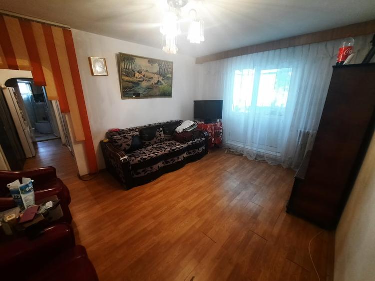 3 camere, zona Baza 3 - 1