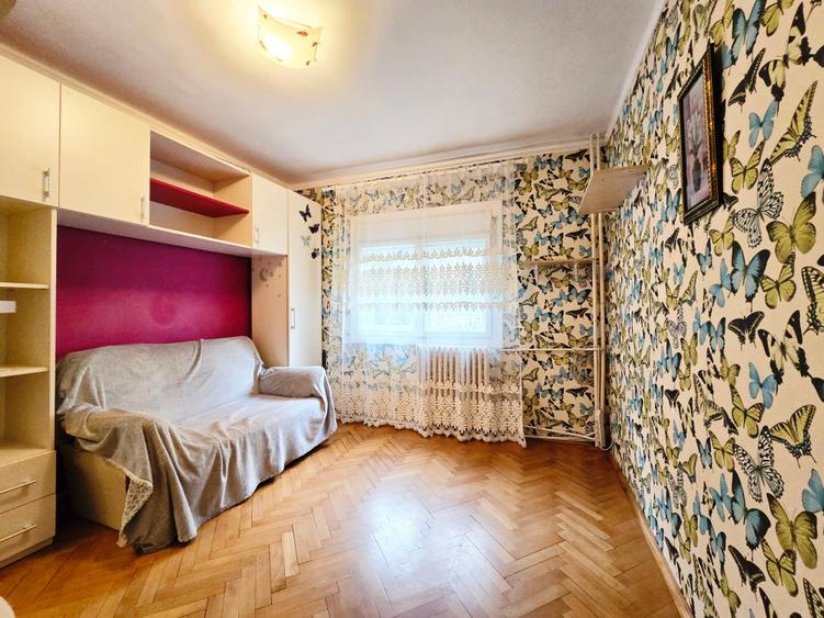 Apartament 3 camere, etaj 1- zona Micalaca - 6