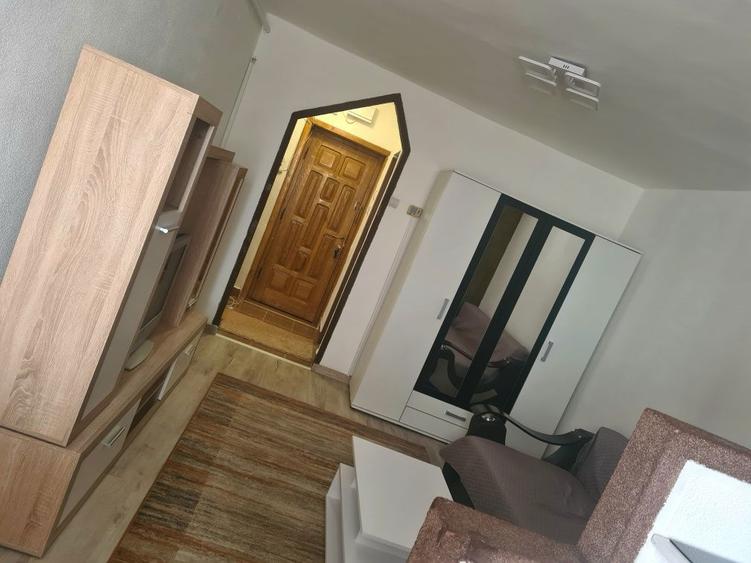 Inchiriez garsoniera - 4