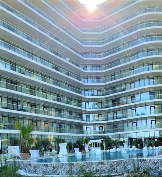 Apartament 3 camere White Sea Mamaia Nord lux vedere frontala la mare - 1