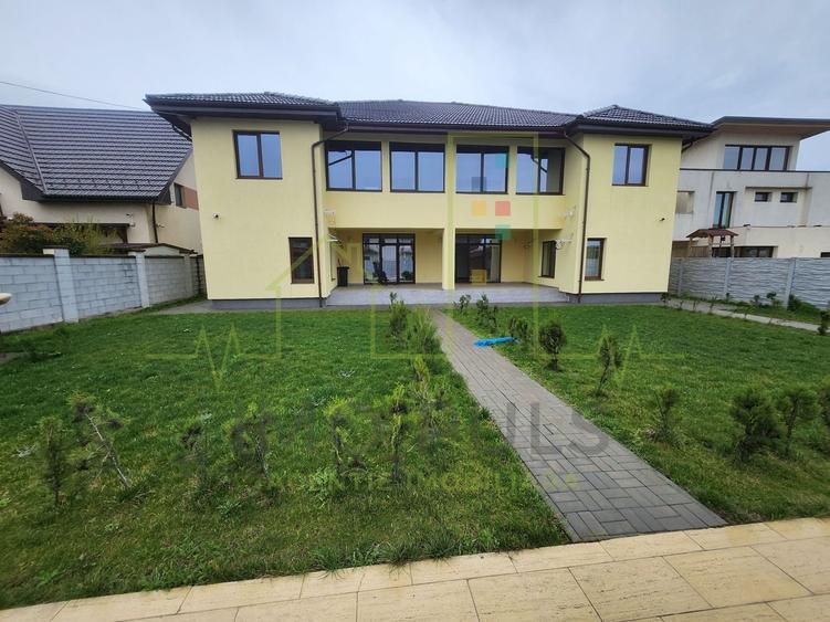 Timisoara. 914 Teren. 7 Bai. 2 Garaje. Zona Ciarda Rosie. Posibilitate rate - 1