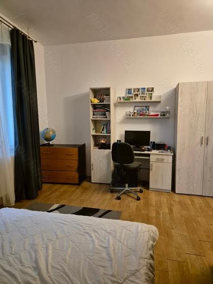 Casă cu Teren 2700 Mp în Giarmata