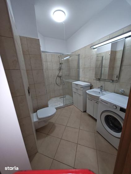 Apartament cu 3 camere decomandat, mobilat în Moșilor