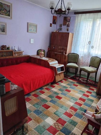 Apartament cu 3 camere semidecomandat în Drumul Taberei