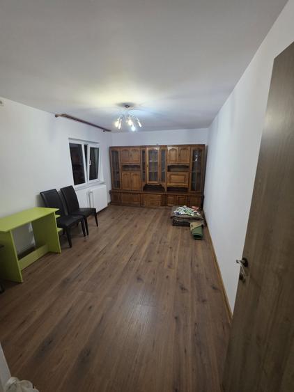 Apartament cu 2 camere decomandat în Canta