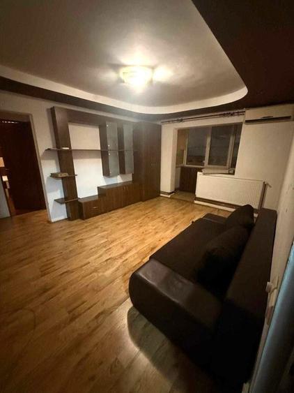Apartament cu 2 camere semidecomandat, mobilat în Complex Studențesc