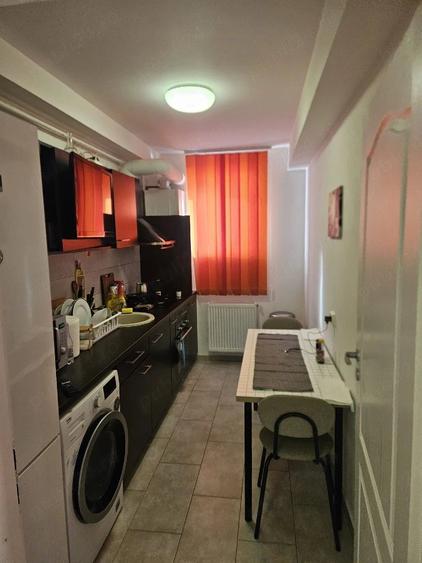 Apartament cu 2 camere decomandat în Fundeni