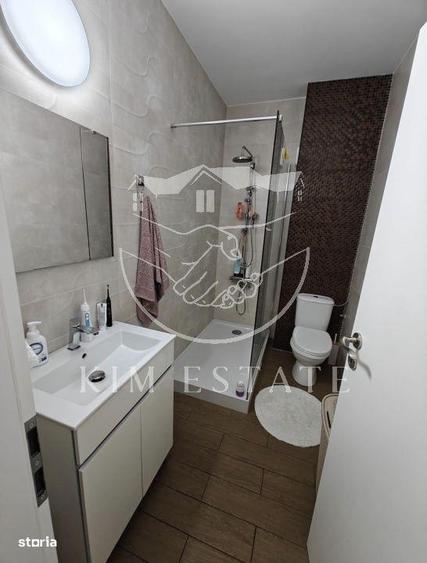 Apartament cu 3 camere, mobilat în Central