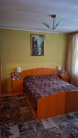 Apartament cu 4 camere decomandat în Titan