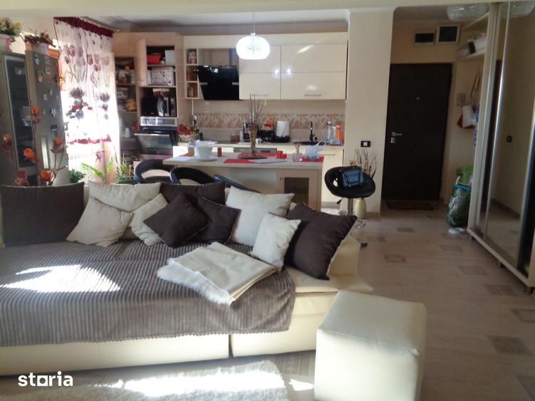Apartament cu 2 camere în Intim