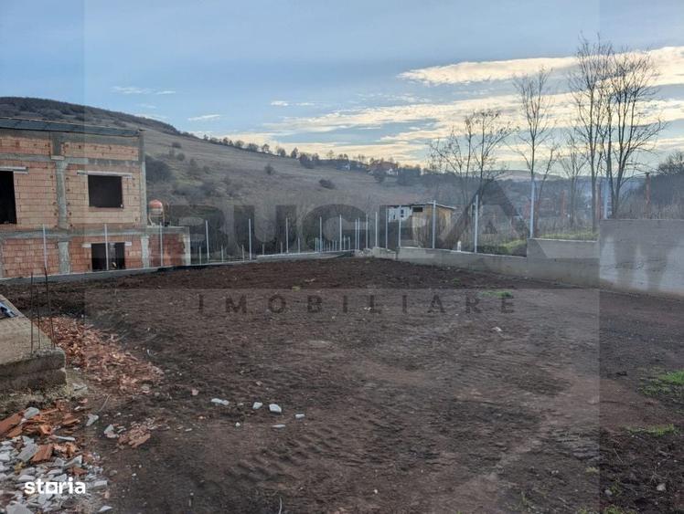 Casă cu 4 camere în Luna
