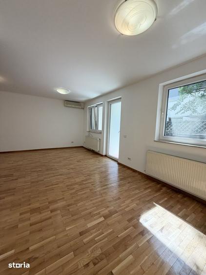 Casă cu 6 camere semidecomandat cu Teren 118 Mp în Floreasca