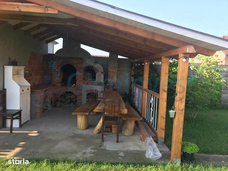 Casă cu 4 camere în Central