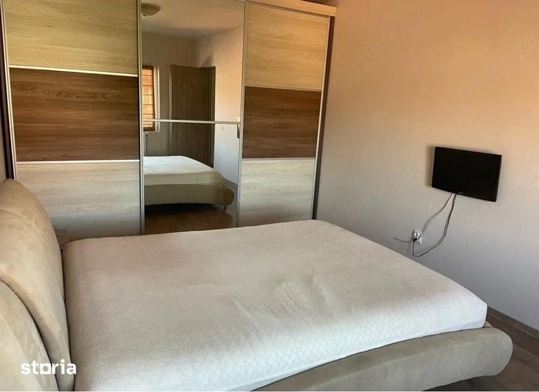 Apartament cu 3 camere semidecomandat în Dumbrăvița