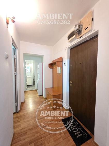 Apartament cu 2 camere decomandat, mobilat în Central