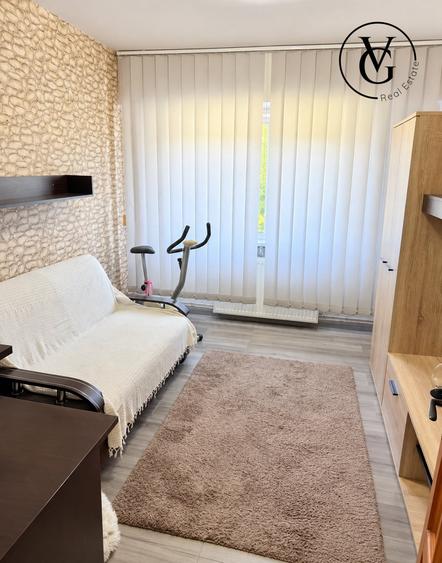 Apartament cu 3 camere decomandat, mobilat în Faleza Nord