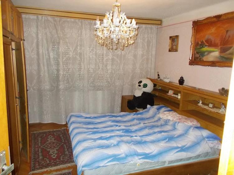 Casă cu 3 camere cu Teren 1689 Mp în Pădureni