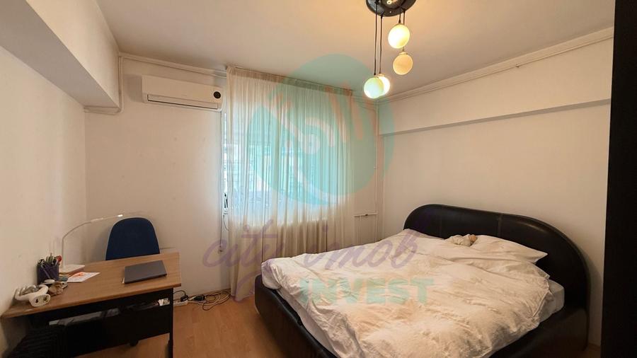 Apartament cu 3 camere decomandat în Calea Călărașilor
