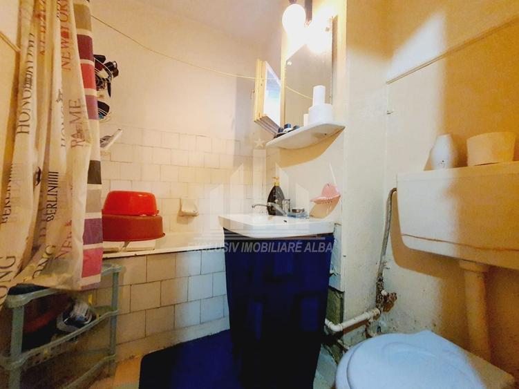 Apartament cu 3 camere decomandat în Cetate