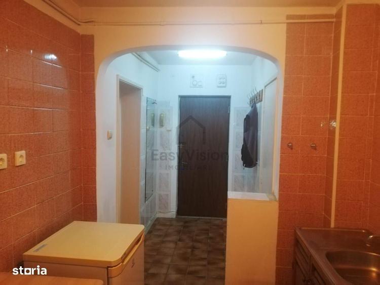 Apartament cu 2 camere semidecomandat în Baba Novac