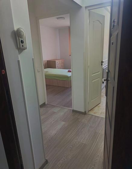 Garsonieră decomandată în P-ța Gorjului