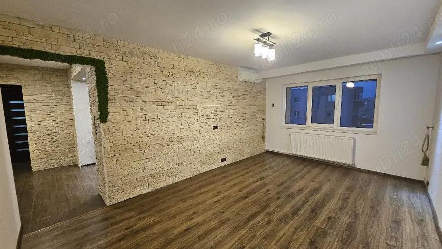 Vand ap 2 camere decomandat COMPLET RENOVAT - 2