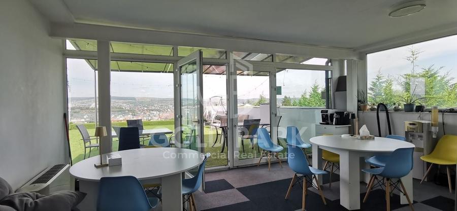 Spatiu de Birouri- Zona Semicentral- Parcari / Terasa - 1