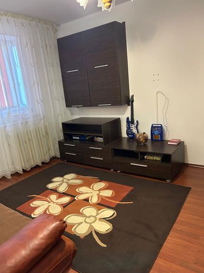 Apartament 3 camere de inchiriat - 1