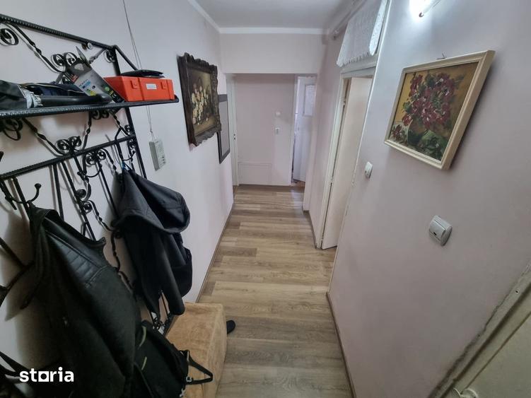 Apartament 2 camere decomandat, Strada Macului, zona Carrefour etaj 2 - 5