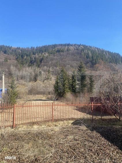 Casă cu 4 camere cu Teren 2000 Mp în Central