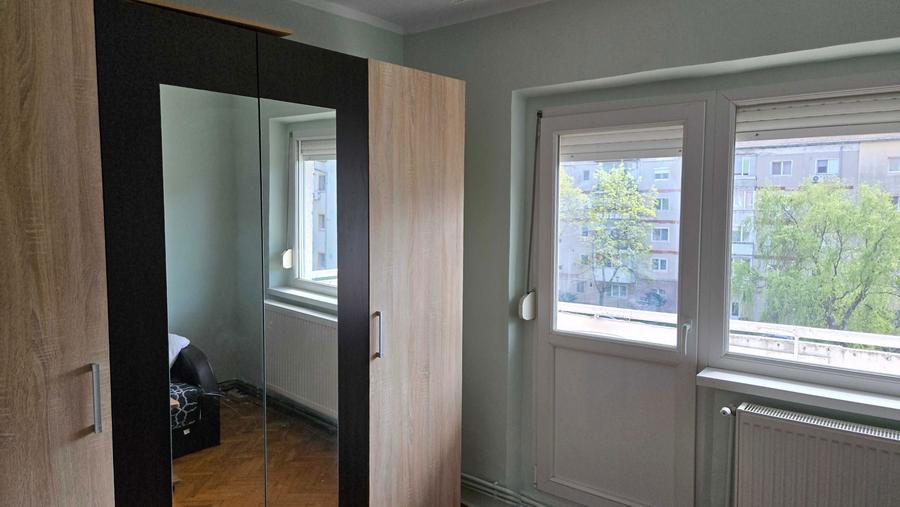 Proprietar,inchiriez apartament doua camere decomandat - 8