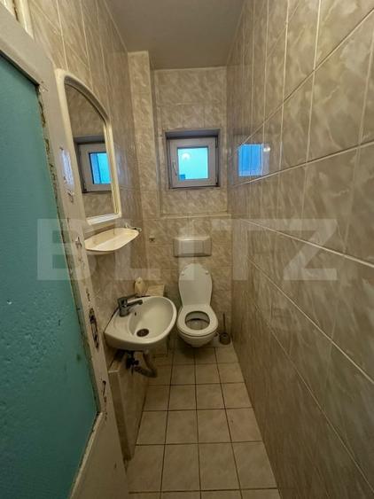 Apartament cu 4 camere decomandat, mobilat în Micro 15