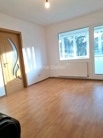 Apartament cu 2 camere semidecomandat, mobilat în Astra Apartament cu 2 camere semidecomandat, mobilat în Astra