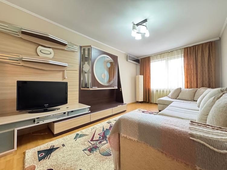 De vanzare - Apartament 3 cam - 68 mp - 700 metri Vulcan Center - 12