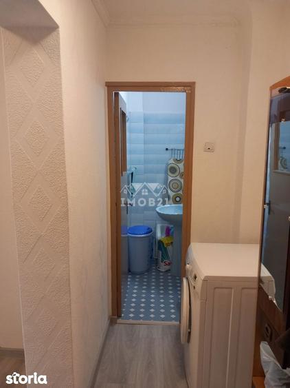 Vanzare apartament 4 camere, cu vedere panoramica, in zona Eroilor Plo - 9