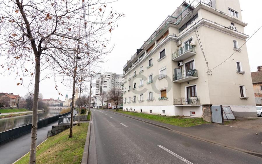 RECO . Studio Ultracentral . - 6