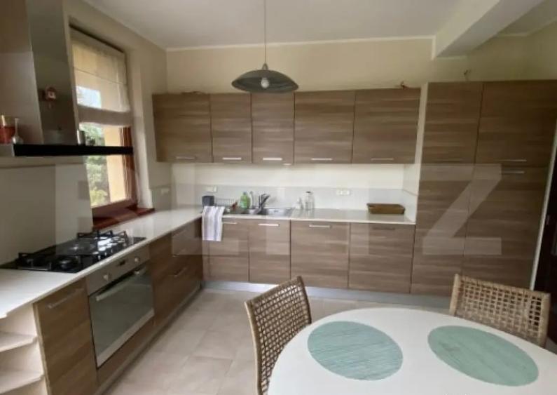 Casa individuala de vanzare, 250 mp utili, teren 1200 mp, - 2