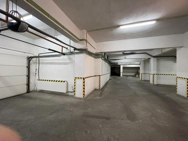 Apartament cu 4 camere decomandat, mobilat în Herăstrău