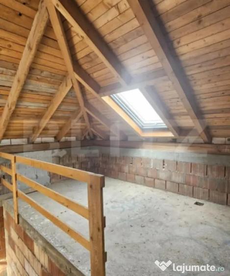 Casă cu 7 camere cu Teren 2703 Mp în Halmeu