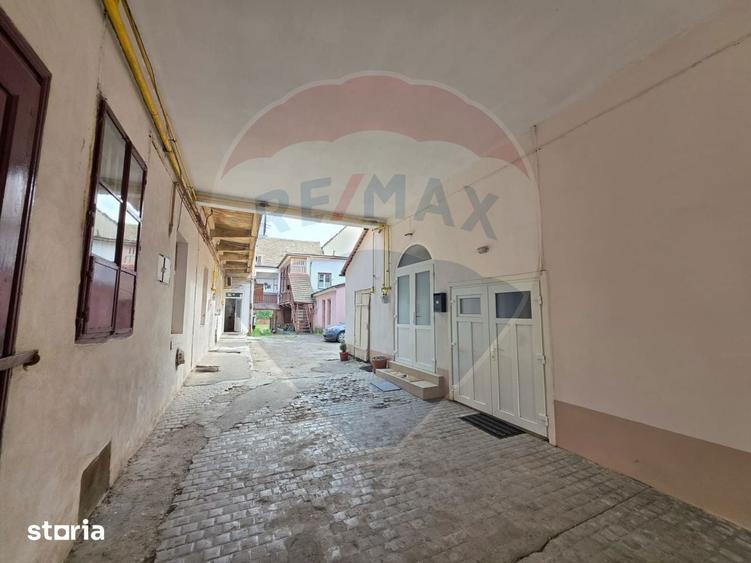 Apartament cu 3 camere de vanzare in zona Central - 12