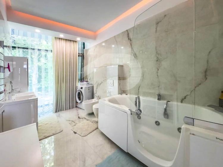 Pe Malul Snagovului, Unde Luxul Devine Cotidian - 23