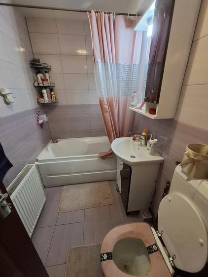 Apartament cu 2 camere semidecomandat în Govândari