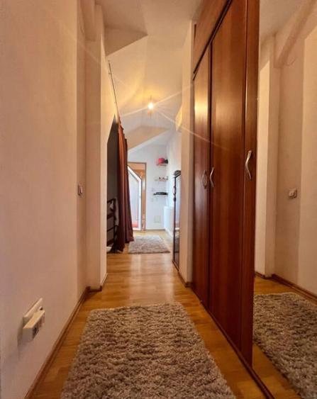 Apartament 4 camere decomandat cu scara interioara, Zona Sar - 9