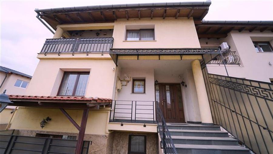 Casa primitoare in cartierul Iosia - 1