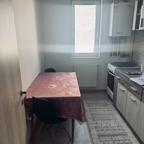 Vand apartament cu o camera mobilat si utilat etaj 1. - 6